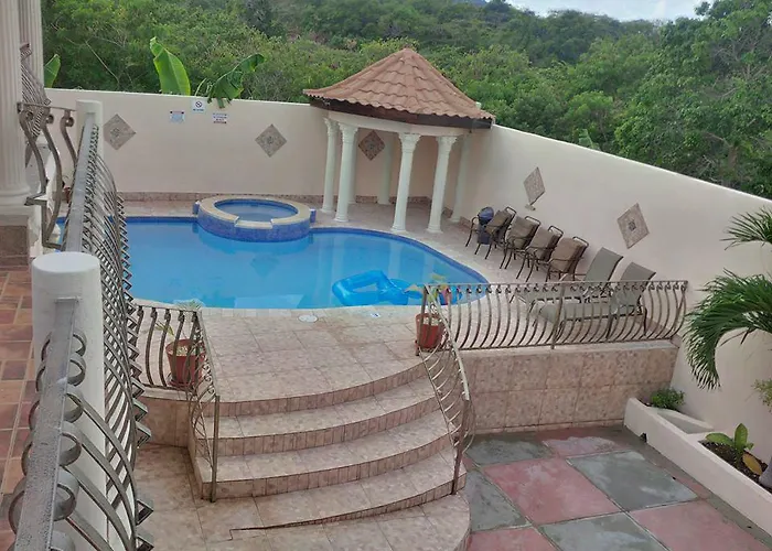 Pinnacle View Estate Tiana Villa
