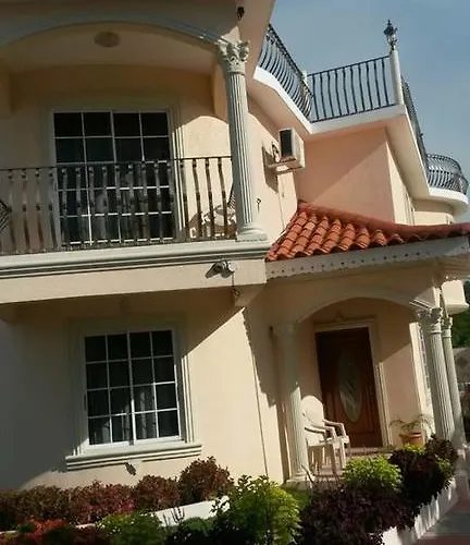 Villa Pinnacle View Estate Tiana *
